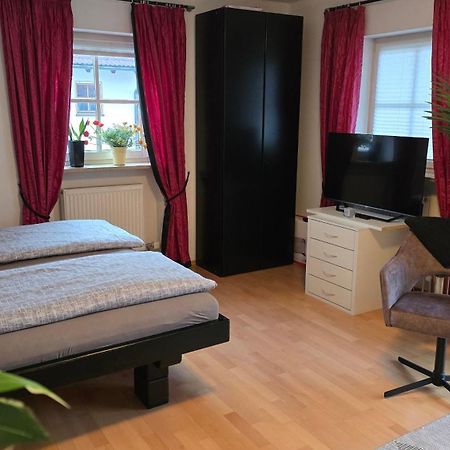 Ferienhaus Weilheim Mit Garten Spiel Und Spass Вайлхайм ин Обербайерн Екстериор снимка