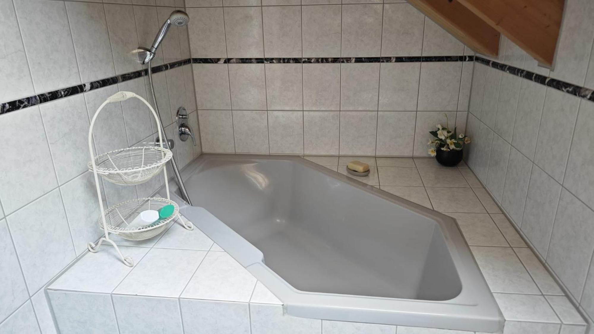 Ferienhaus Weilheim Mit Garten Spiel Und Spass Вайлхайм ин Обербайерн Екстериор снимка
